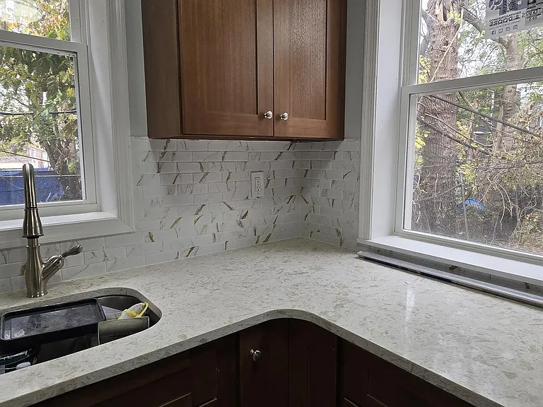 1411 W Loudon St — Photo 29