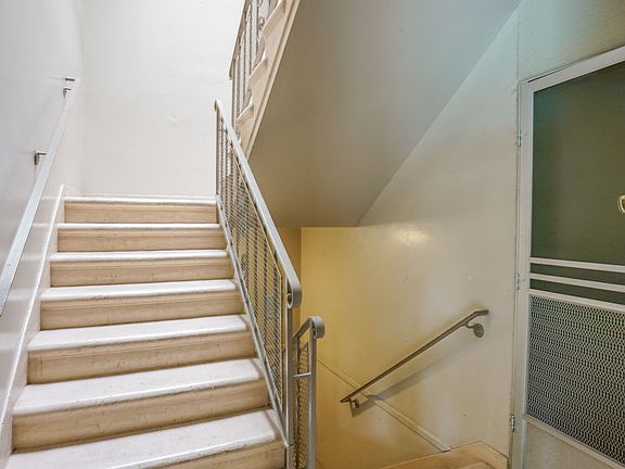 5th image of 275 S Marengo Ave APT 18