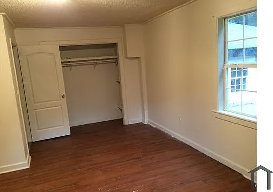 2205 Bankhead St — Photo 1