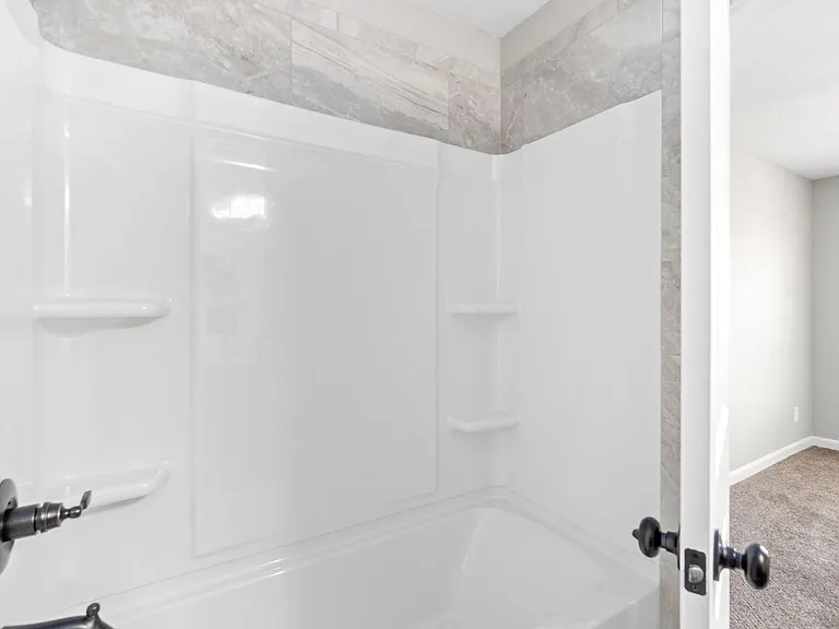 Glenkirk Dr - 1000 — Photo 24