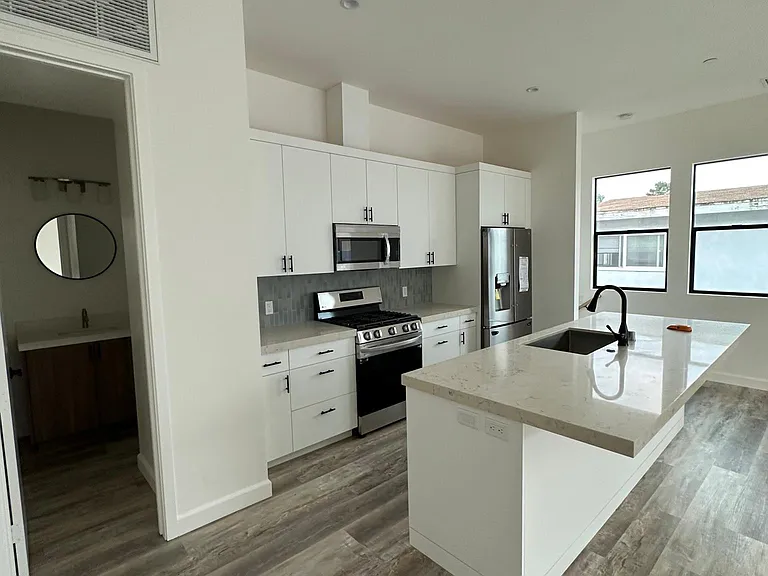 256 B Ave — Photo 15