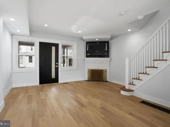 64 E Montana St, Philadelphia, PA 19119