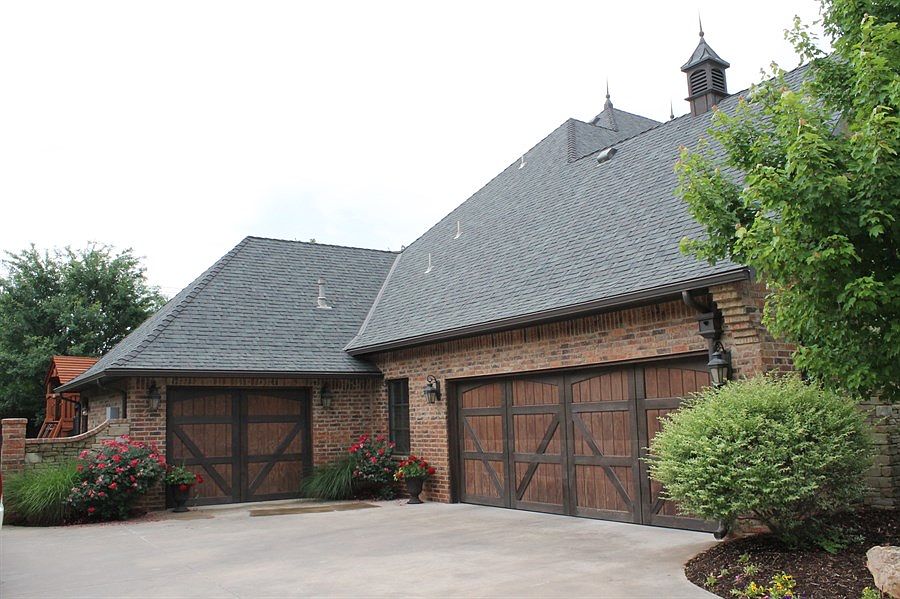 2nd image of 2108 Woodland Creek Ct