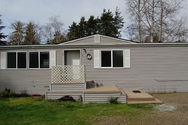 1st image of 625 Chenois Ave NE
