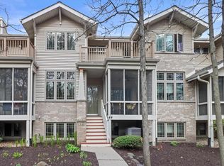 44 Wood Brook Way, Fitchburg, WI 53711