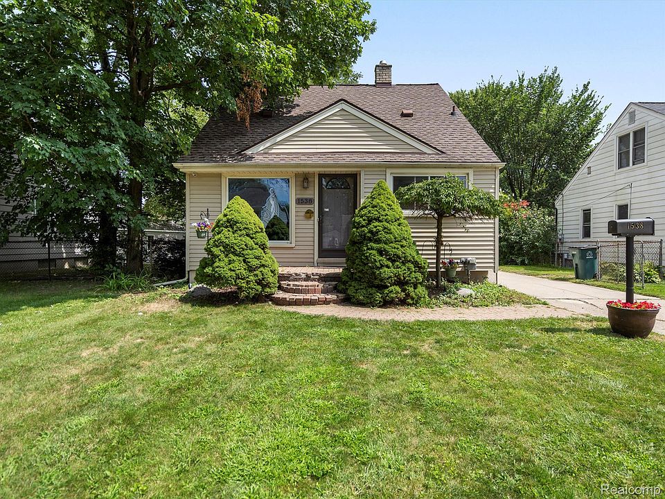 1st image of 1538 N Bywood Ave