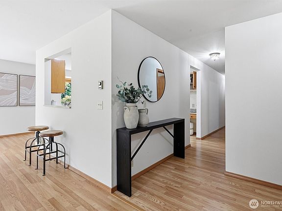 5th image of 201 3rd Avenue N #317