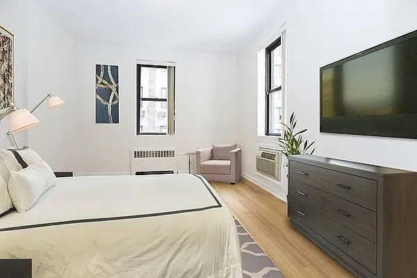 Rented by REAL New York | media 11