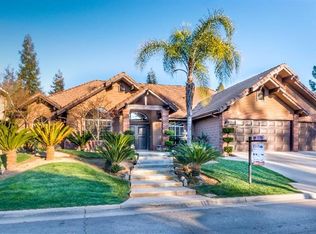 8872 N 10th St, Fresno, CA 93720