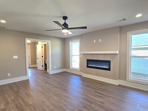 4th image of 2385 Bundoran Drive