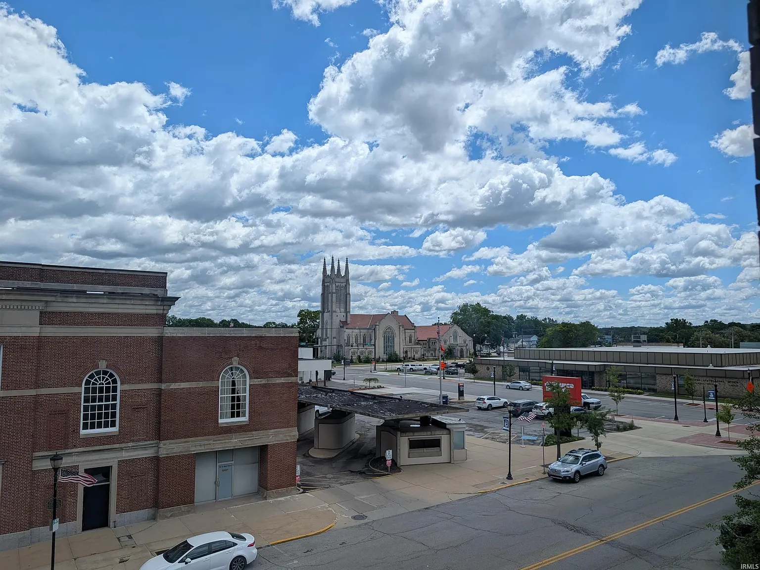 2 bed, 1.0 bath, 1584 sqft, $1,250 — Photo 4