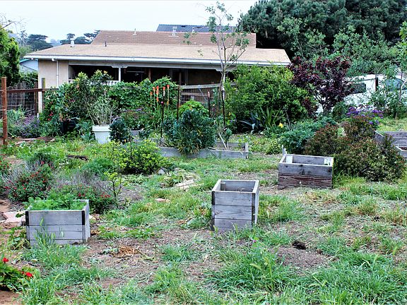 5th image of 829 Ramona Ave