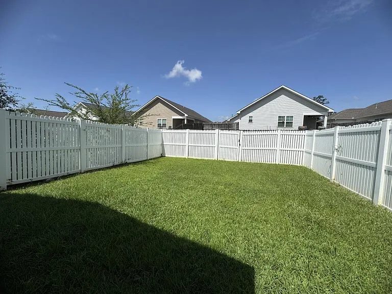 137 Winterberry Way — Photo 19