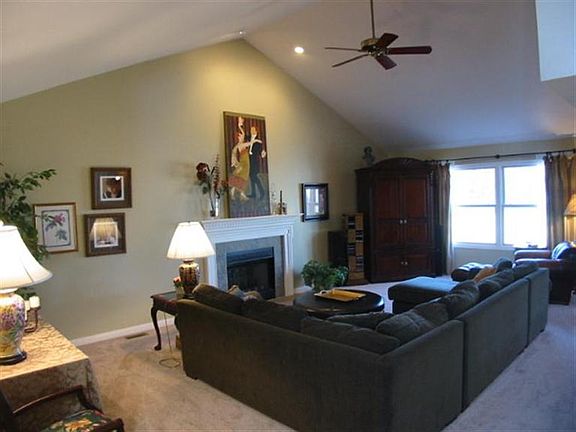 2nd image of 1217 Bicentennial Pkwy