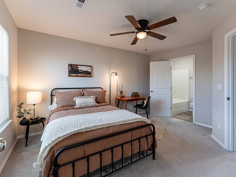 Oakwood Heights Townhomes — Photo 58