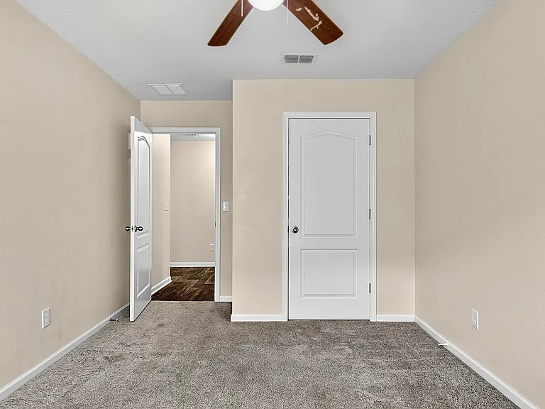 137 Fairway Ct — Photo 10