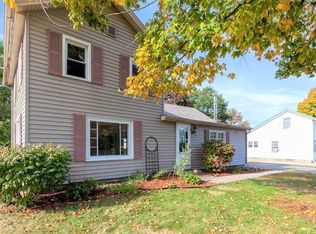 1142 Seneca St, Adrian, MI 49221