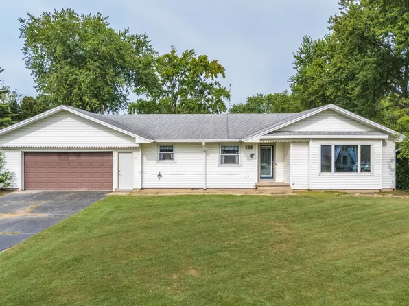 108 S Bass St, Cullom, IL 60929