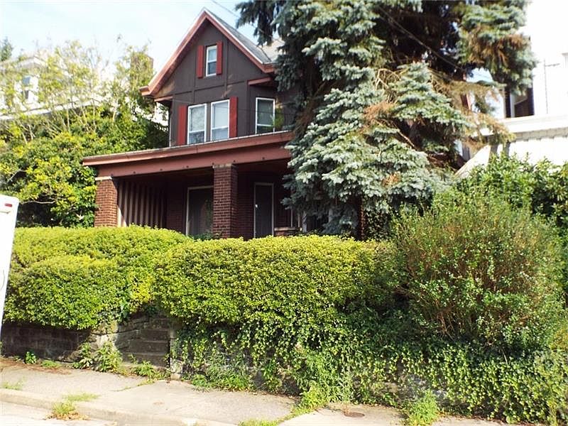 1st image of 114 N 1st St