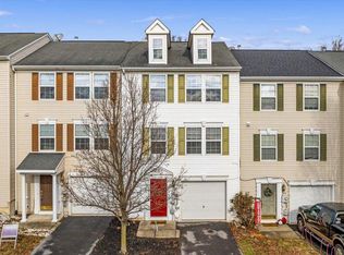 319 Scarboro Dr, Bunker Hill, WV 25413