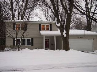 2000 Wilmington Dr, Midland, MI 48642