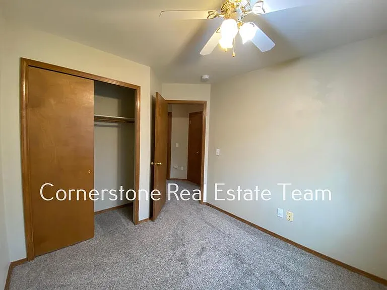 1345 Coolcrest Dr — Photo 18