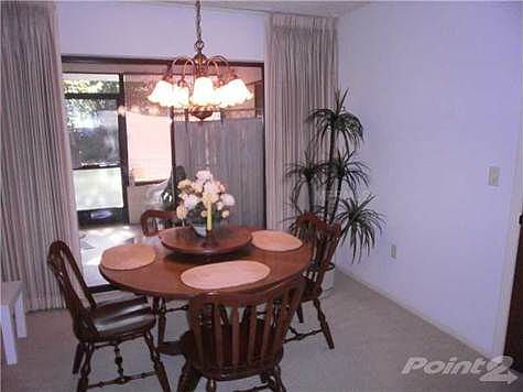 5th image of 4755 Seville Dr
