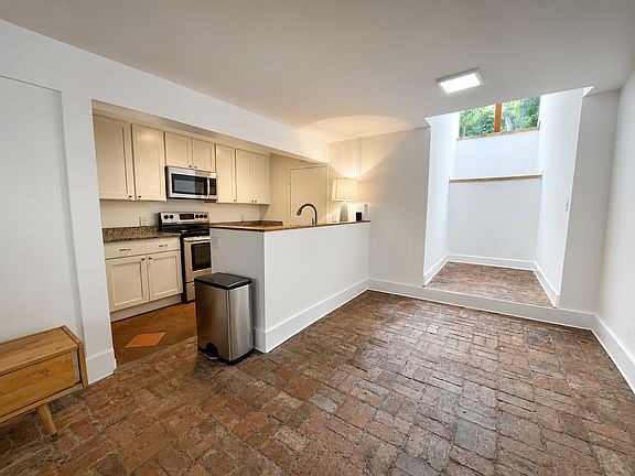 2nd image of 190 Union St Floor 1