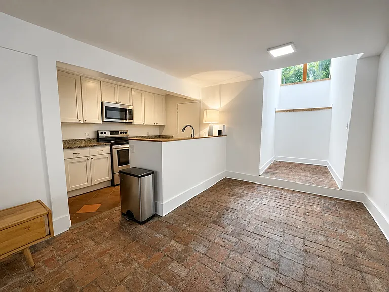 190 Union St #1 — Photo 2