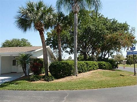 2nd image of 2052 Heathfield Cir