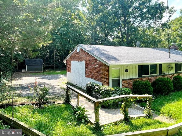 407 Clubhouse Dr