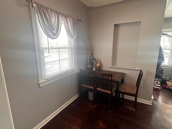 4th image of 3617 Francis Ave SE