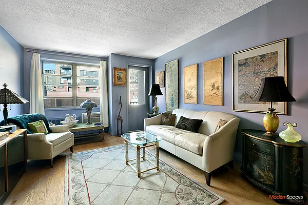 Sold by Modern Spaces | media 14