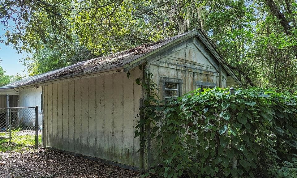 10th image of 6395 W PERSHING DRIVE