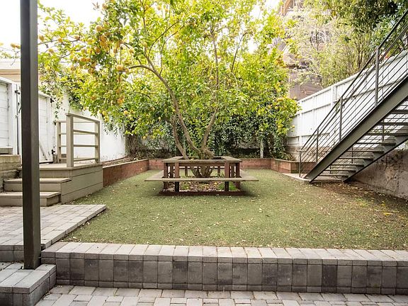 2nd image of 733 Chenery St #733