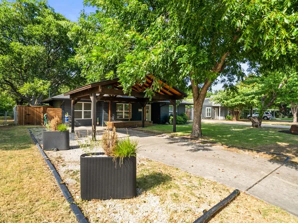 702 Crescent St, Denton, TX 76201