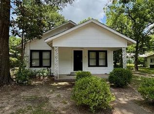 2812 Angier Rd #A, Huntsville, TX 77340