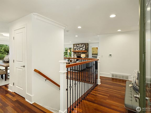 4th image of 4859 86th Avenue SE