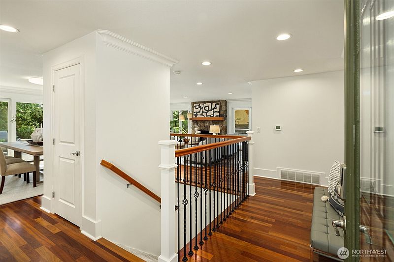 4th image of 4859 86th Avenue SE