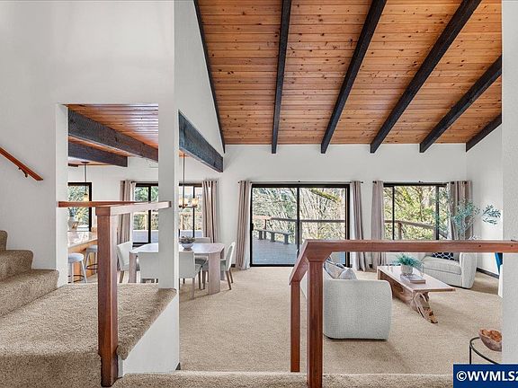 4th image of 3904 Viewcrest Rd S