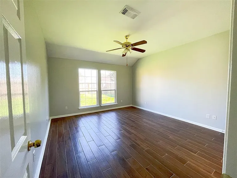6638 Chantalle Dr — Photo 12
