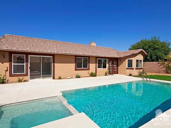 5th image of 44150 Mariposa Ct