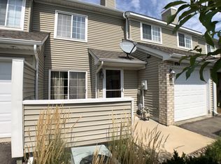 494 Mission Hills Way E, Chanhassen, MN 55317