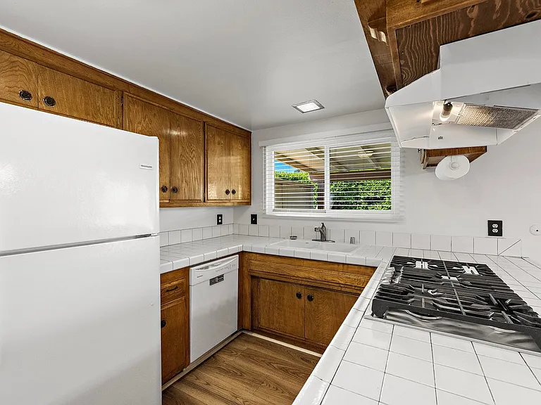 629 S Vicki Ln — Photo 9
