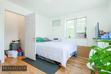 Rented by ZealEstate Group Inc