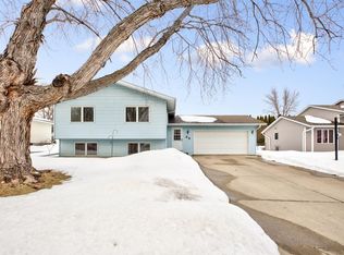 33 Saint Marks Bay, Faribault, MN 55021
