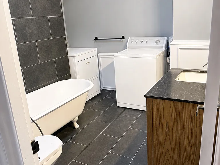 101 Fairview St #2 — Photo 5