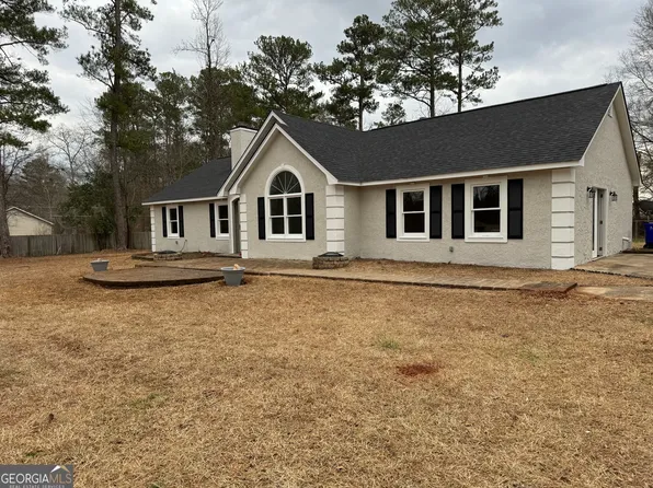 246 Lakewood Dr, Newnan, GA 30263