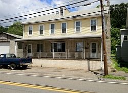 1st image of 137 W Grand Ave