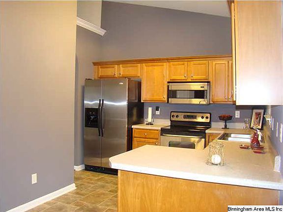 5th image of 4805 Longmeadow Dr